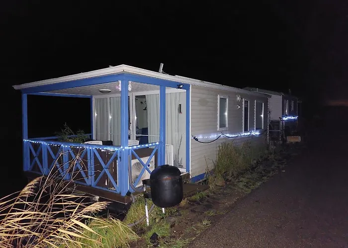 Cottage Flottant Jacuzzi Prive En Option Gamme Superieure