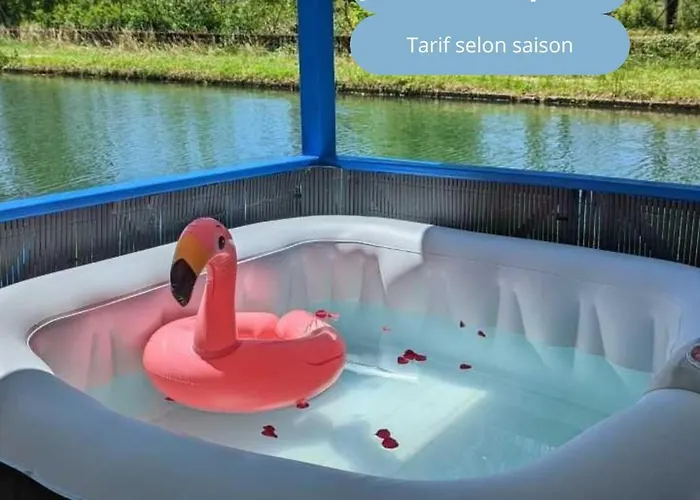 Cottage Flottant Jacuzzi Prive En Option Gamme Superieure